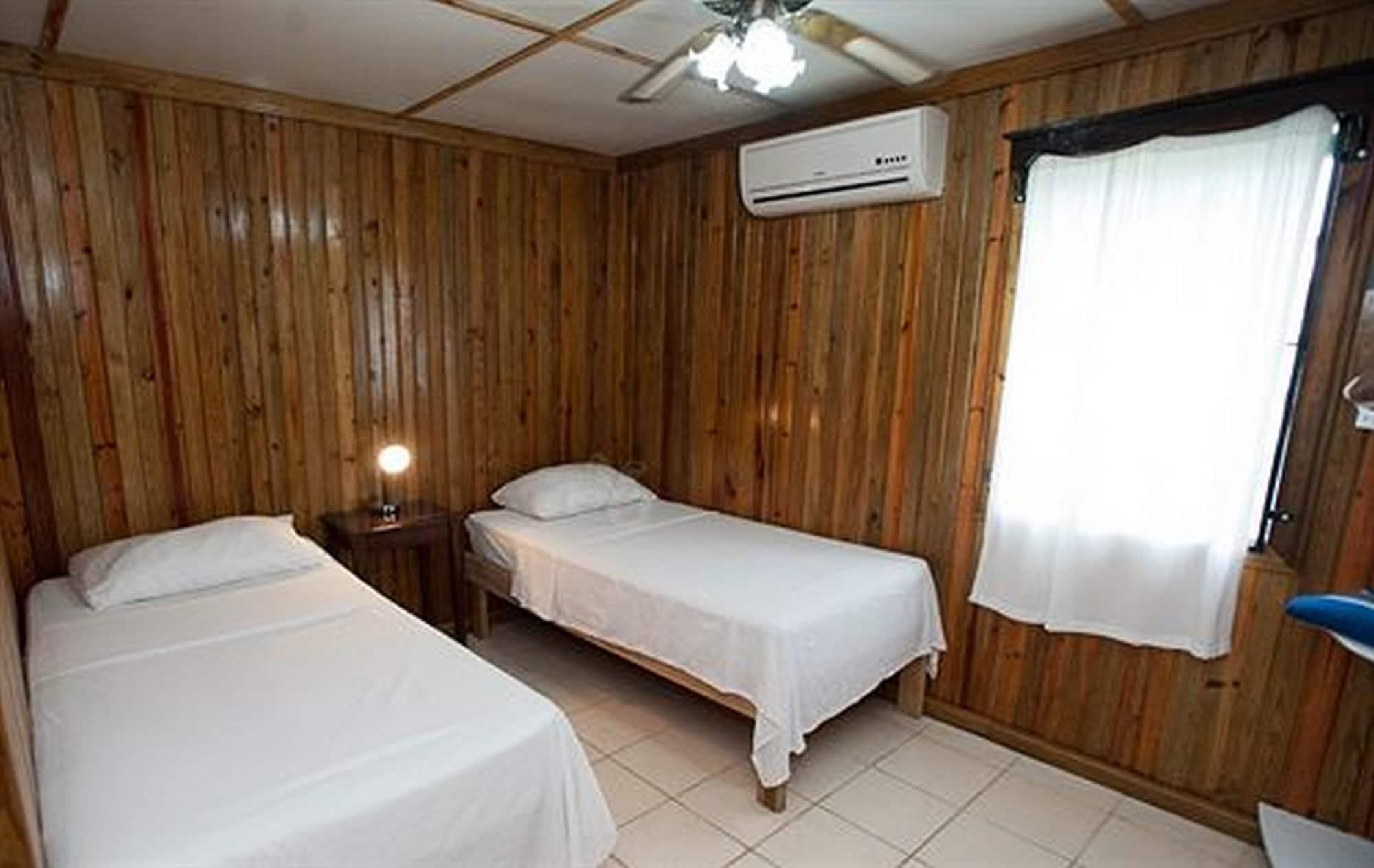 Pedro'S Hotel & Inn سان بيدرو المظهر الخارجي الصورة